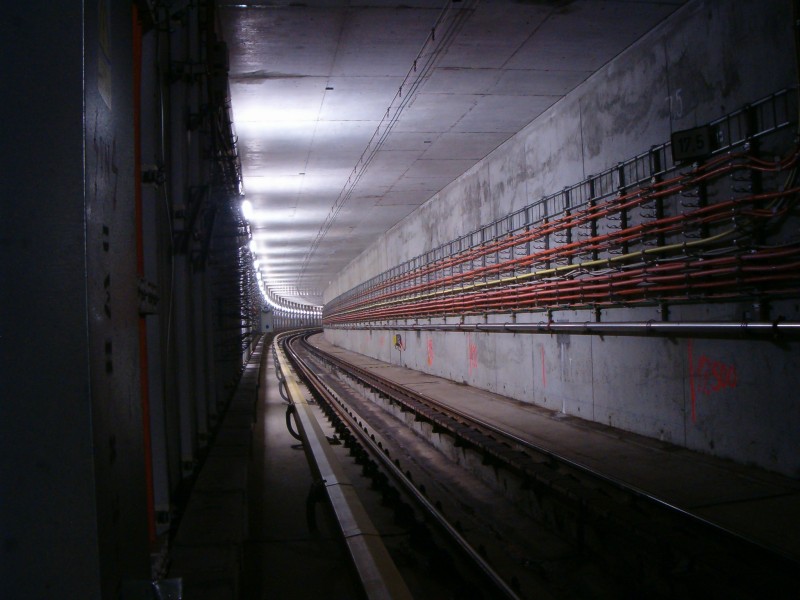 Tunely mezi KB a NH